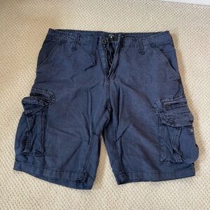 Casual Navy Cargo Shorts with Utility Pockets